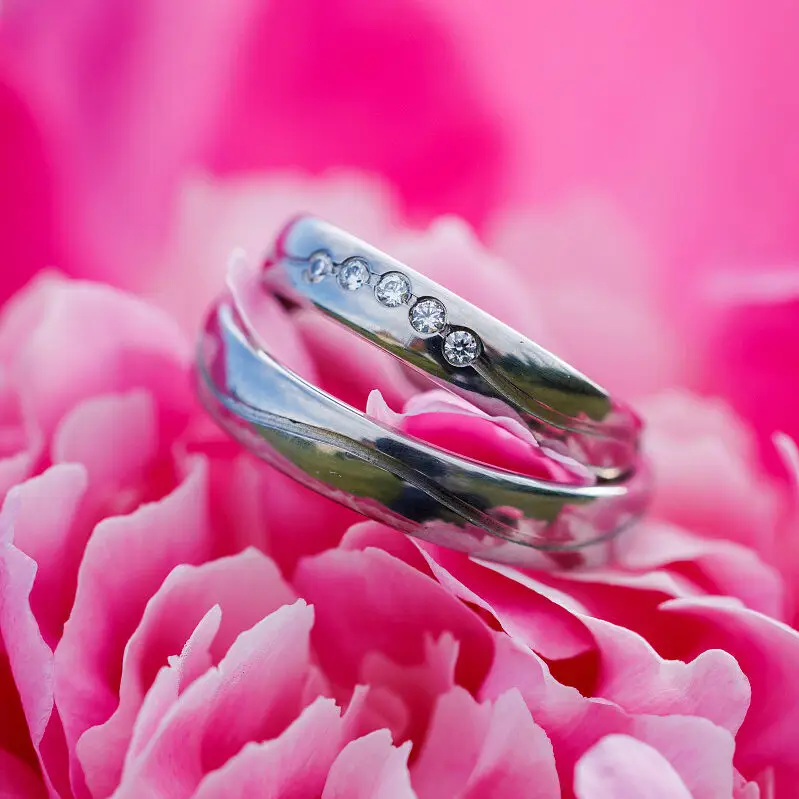 snubní prsteny, chirurgická ocel, přírodní diamanty 0.075ct
